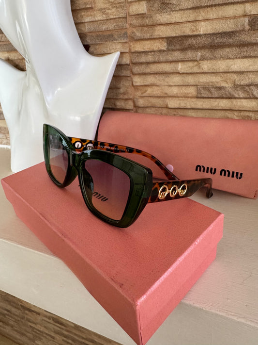 N1€ Sun glass